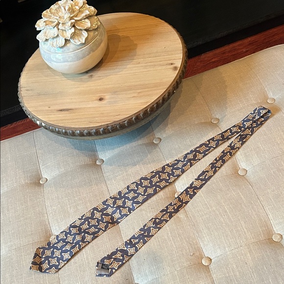 Emporio Armani 100% Silk Geometric Blue/Creme Patterned Printed Tie - Picture 1 of 7